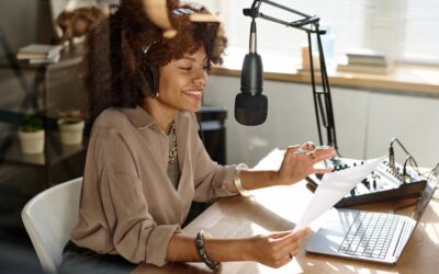 The Language of Popularity at Work:  What to Say (and Do) to Stand Out in a Crowd By Kate Zabriskie