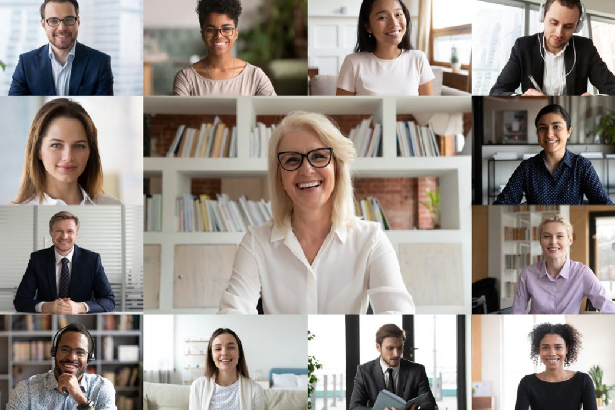Effective Networking in a Virtual World Banner